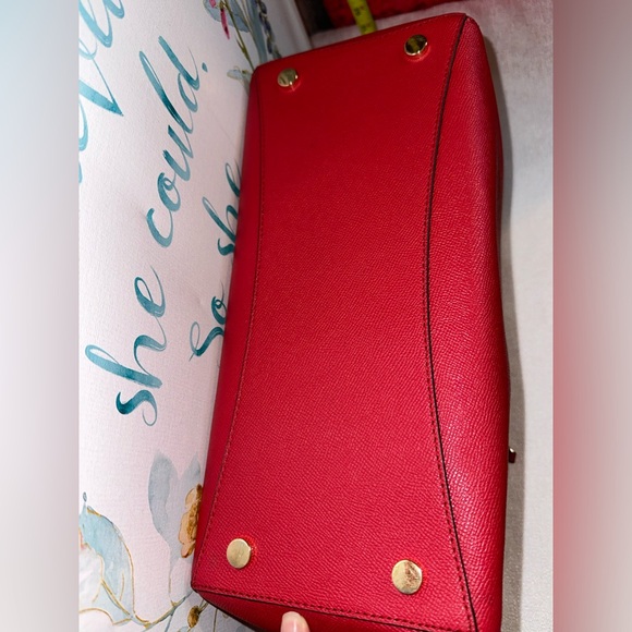 MICHAEL KORS Voyager Crossgrain Leather Tote Bag  - Picture 8 of 13